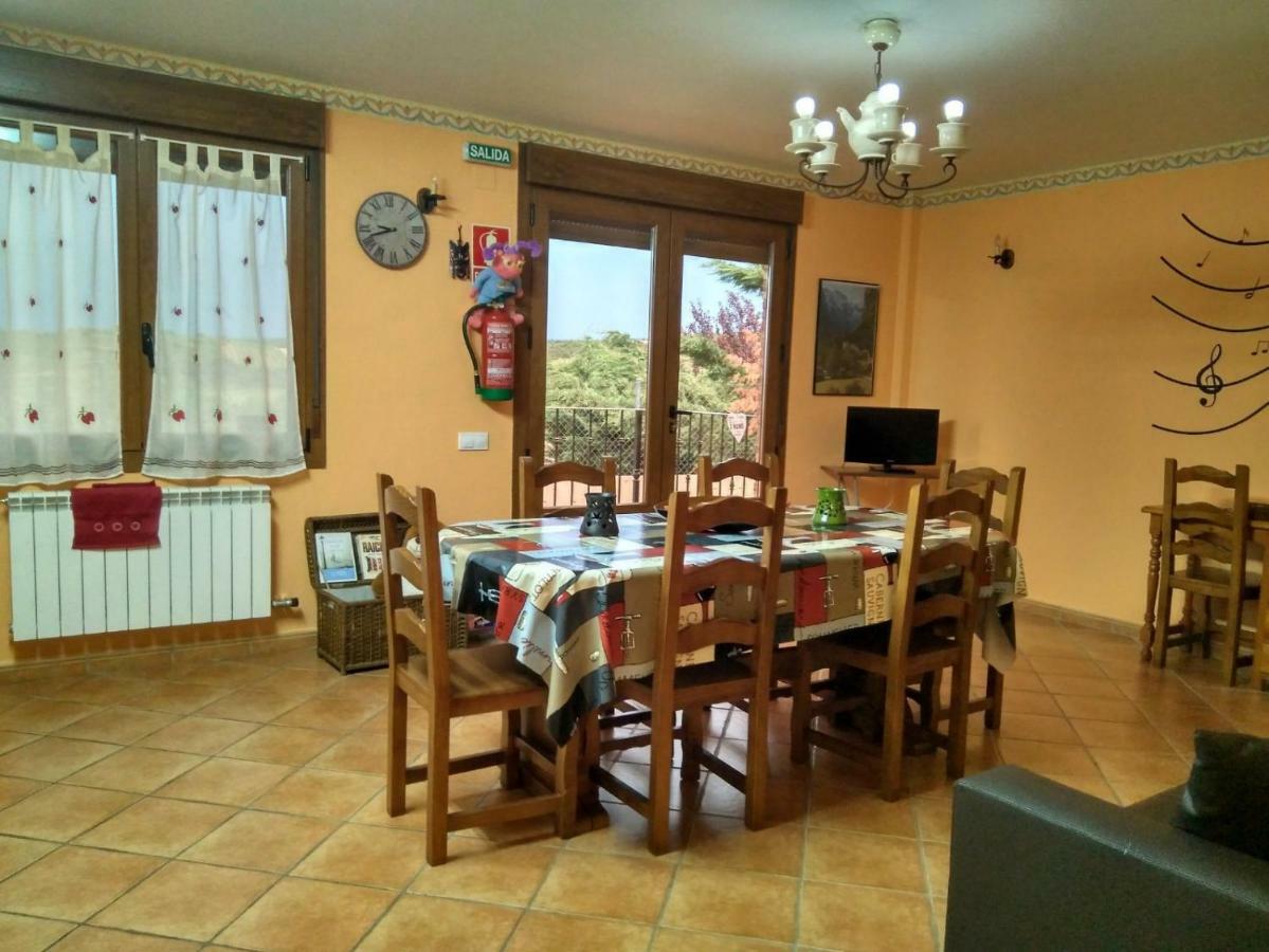 Vivienda Turistica San Martin Apartment Sotes ภายนอก รูปภาพ